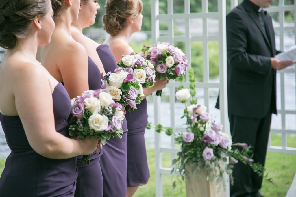 Nova Scotia Simple Elegant Wedding | www.lauraclarkephotos.com
