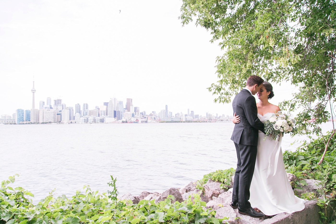 Toronto Island Wedding - Laura Clarke Photos