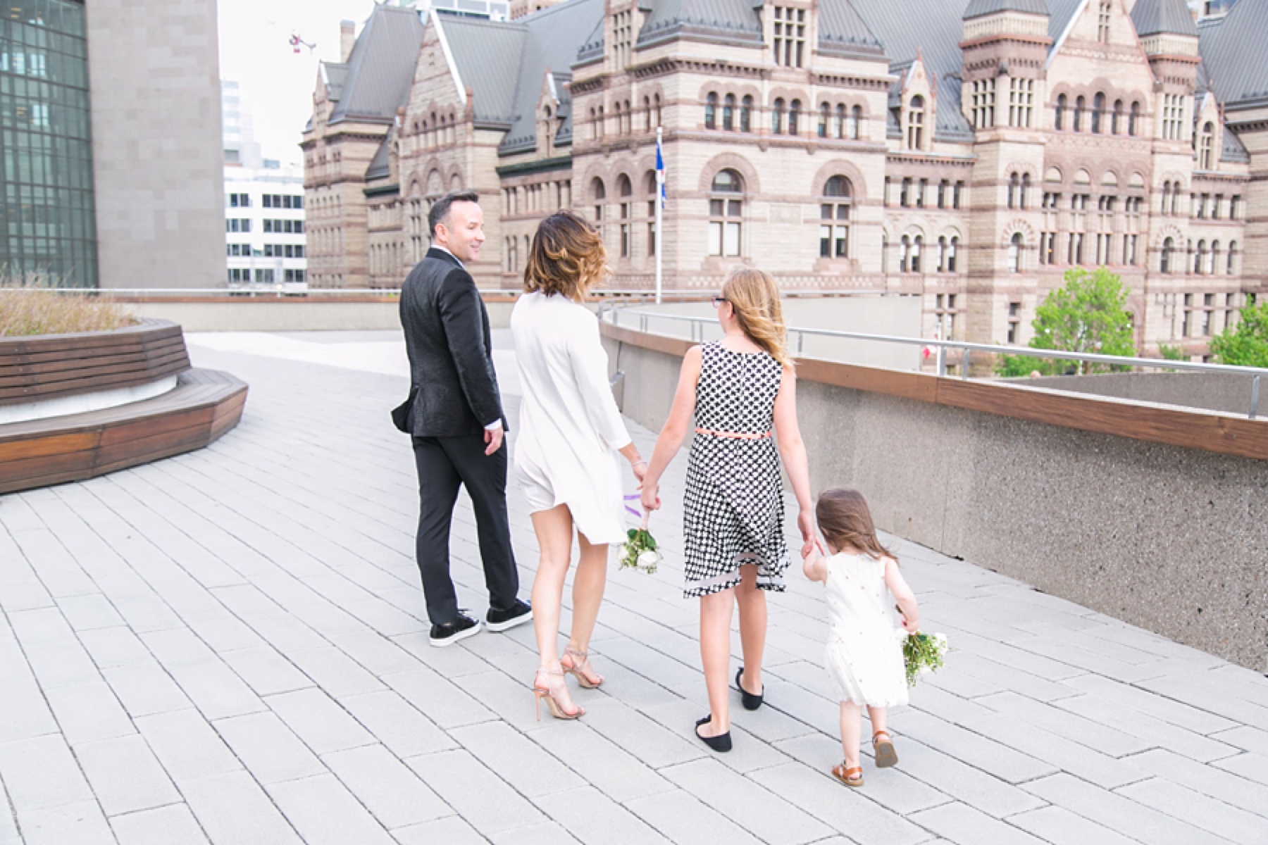 Toronto City Hall Wedding - www.lauraclarkephotos.com