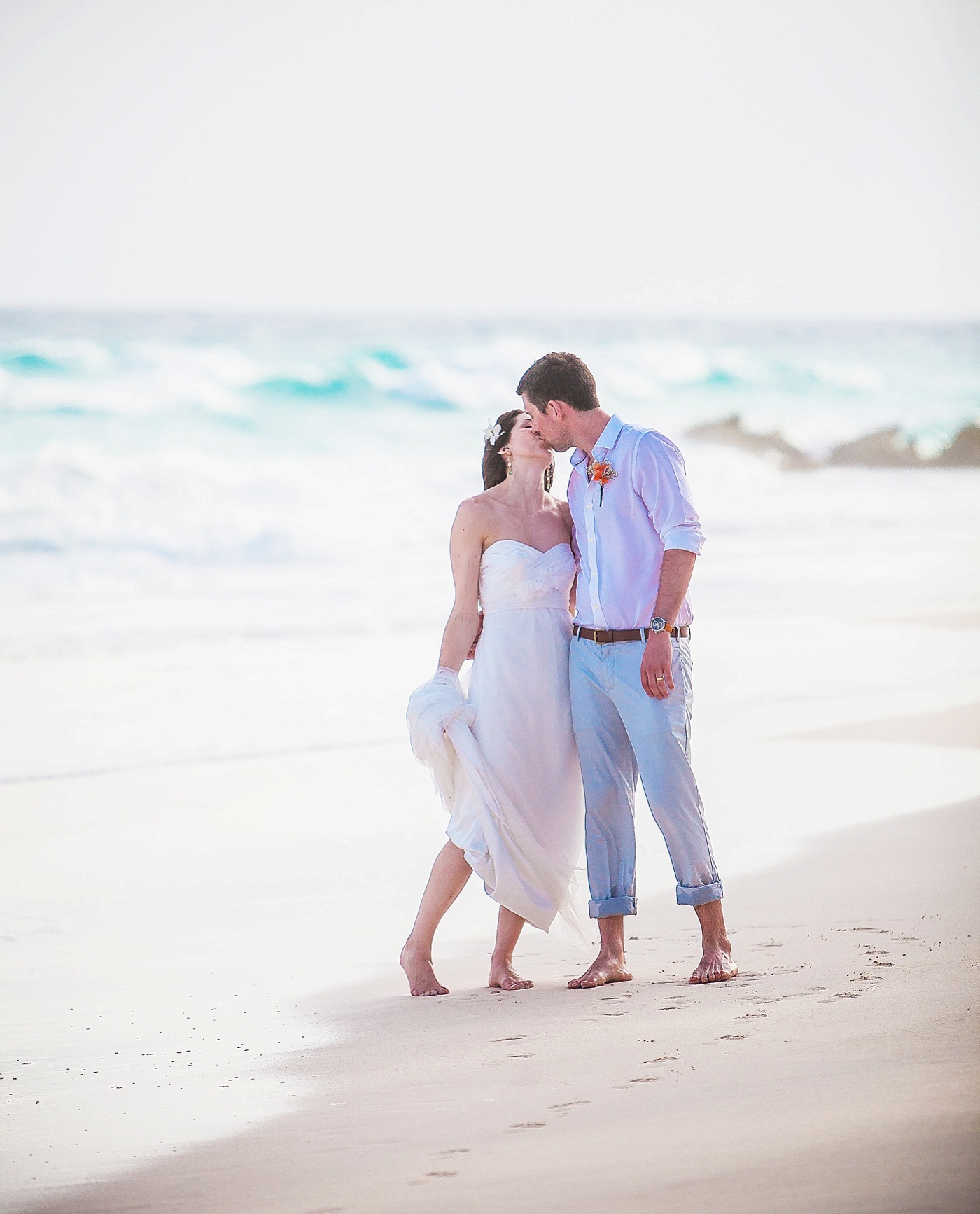 Married in Barbados - www.lauraclarkephotos.com