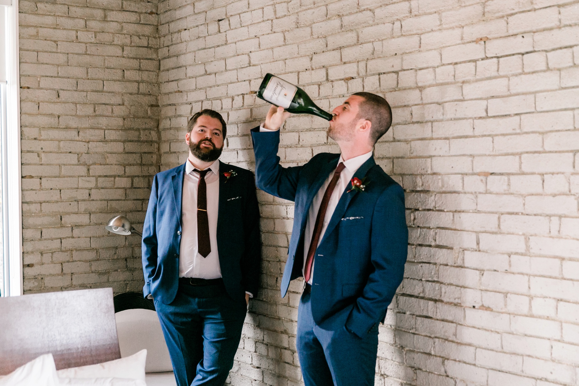 groomsmen drink before wedding